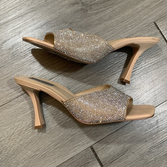 Steve Madden Nude Rhinestone Slip-On Heeled Sandals size 11 - Picture 7 of 9